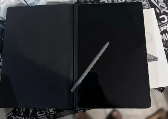 Tablet Samsung Galaxy Tab S9 FE 5G Completo com Capa
