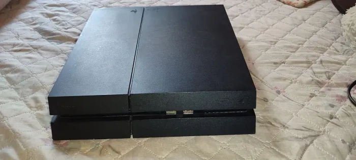 PS4 FAT 500GB + 2 Controles