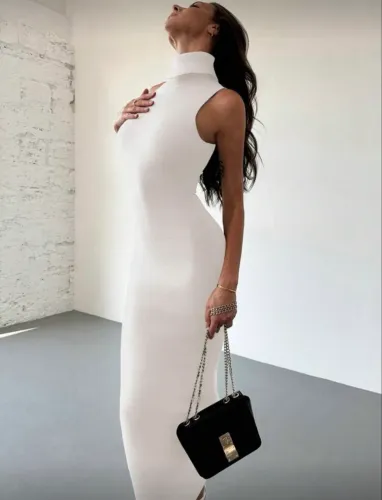 Vestido longo colado novo