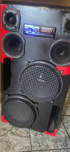 Caixa bob 1 sub 12' 1woofer 12' 2 corneta 2 twitter, 2 modulos taramps