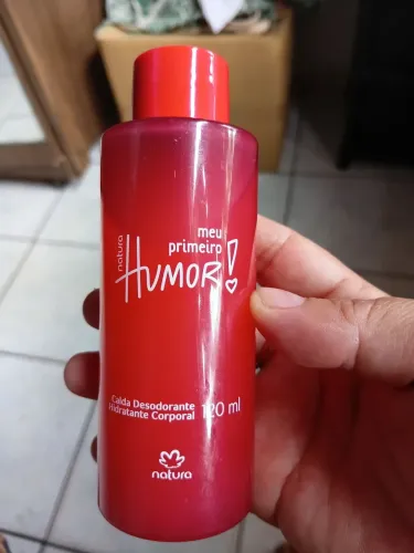 Vendo um hidratante da natura e um modelo de cachos da Eudora 