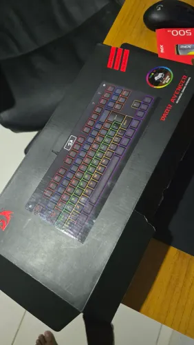 Teclado mecanico redragon dark avenger k568