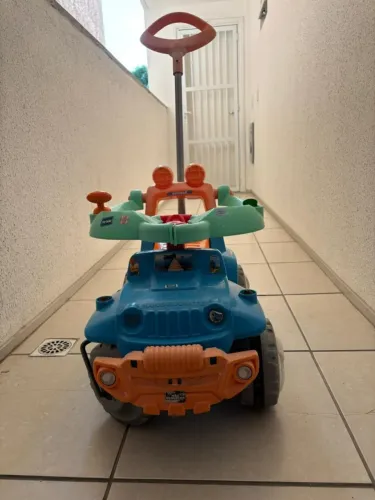 Carrinho de Passeio Infantil Bandeirante Jeep com Empurrador