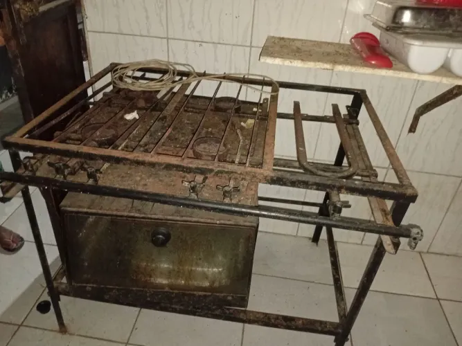 Fogão Industrial + Chapa e Forno