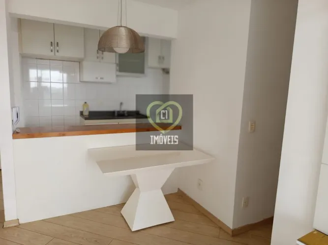 Apartamento 56 m² , 2 dormitórios - Varanda - Vila Anglo