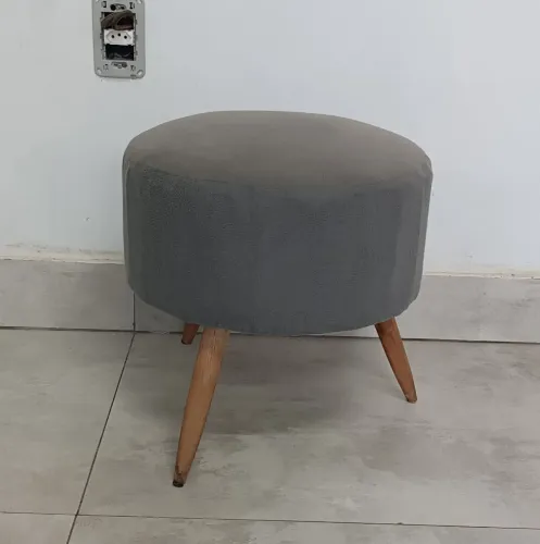 Puff com pé palito