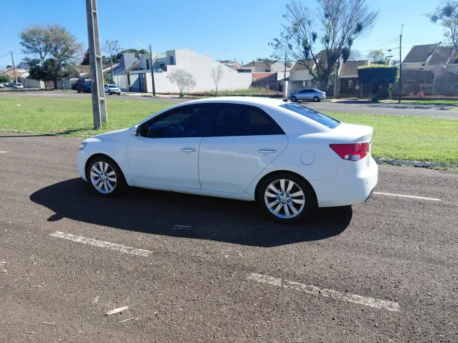 Kia Motors Cerato 1.6 16V Aut. 2012