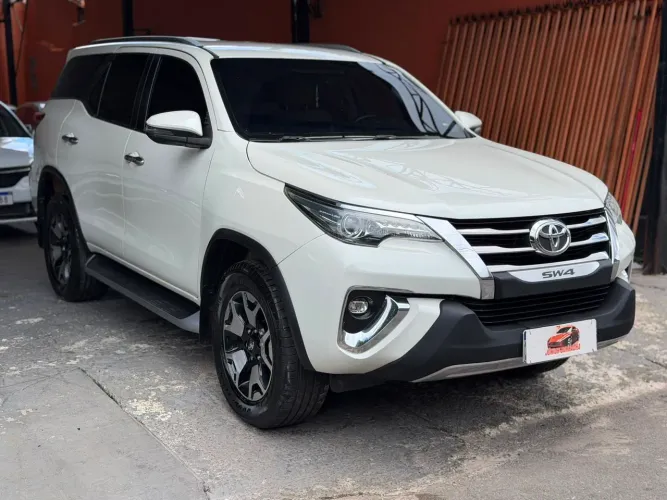 Toyota Hilux SW4 SRX Diamo. 4X4 2.8 TB DIE AUT 2020