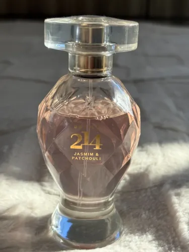 Perfume O Boticário 214, feminino, Jasmim e Patchouli. Pouquíssimo usado!