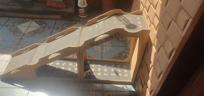 Escada Pet desmontável, embaixo Serve de caminha coloque uma almofada e vira caminha.