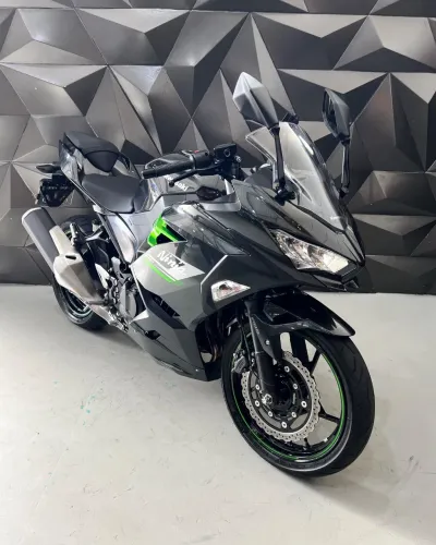 NINJA 400