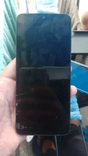 Celular da marca poço c75