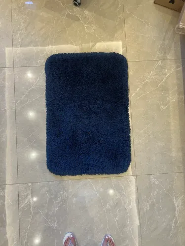 Tapete macio e com pelo alto antiderrapante