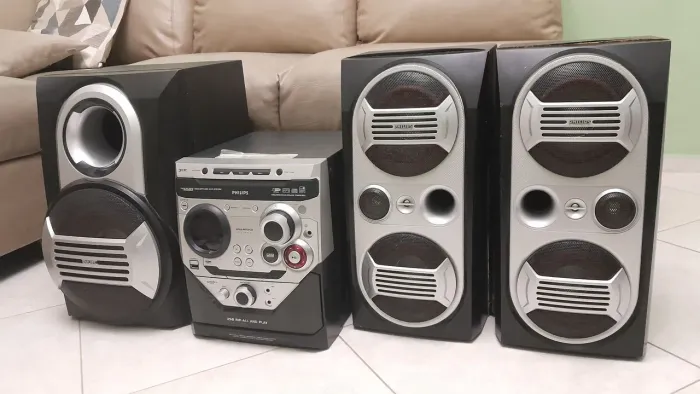 Som Philips M583 USB AUXILIAR potente. 