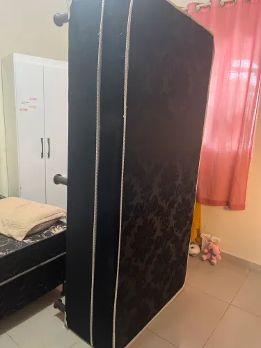 Cama solteiro bom