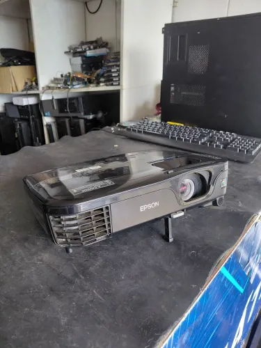 Projetor Epson s12+ pronto pra uso