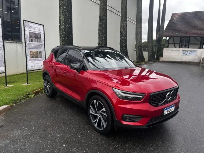 Volvo XC40 T-5 R-design 2.0 252cv AWD 2019