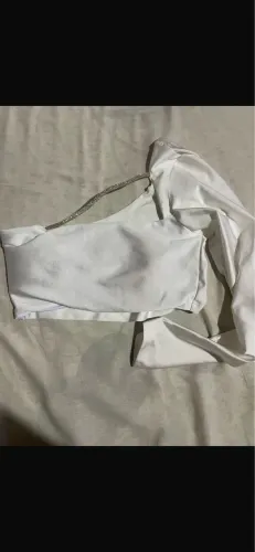 Roupa em bom estado