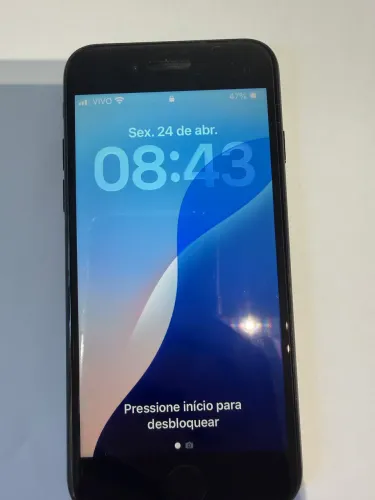 iPhone SE 2020 muito novo