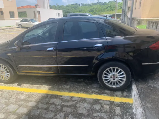 Fiat Linea Absolute 1.9/1.8 Flex Dualogic 4P 2011