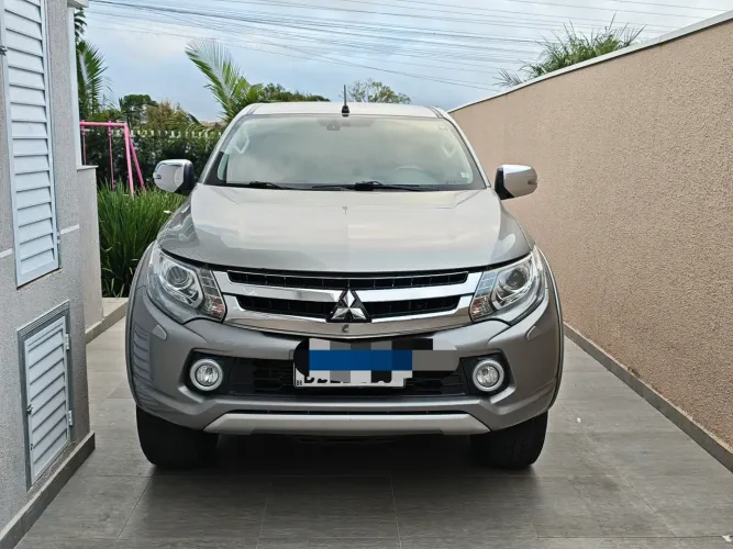 Mitsubishi L200 Triton Sport HPE-S 2.4 CD Dies. AUT 2019