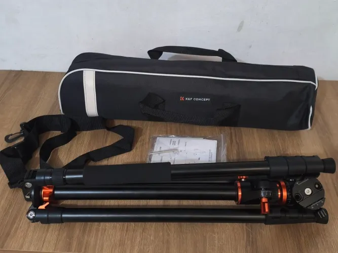 Tripé K&F Concept T254a7, cabeça 360°.