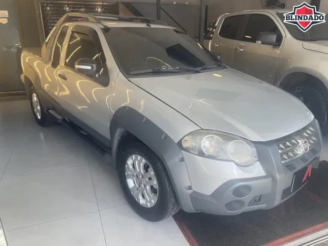 Fiat Strada Adventure 1.8/ 1.8 Locker Flex CE 2009