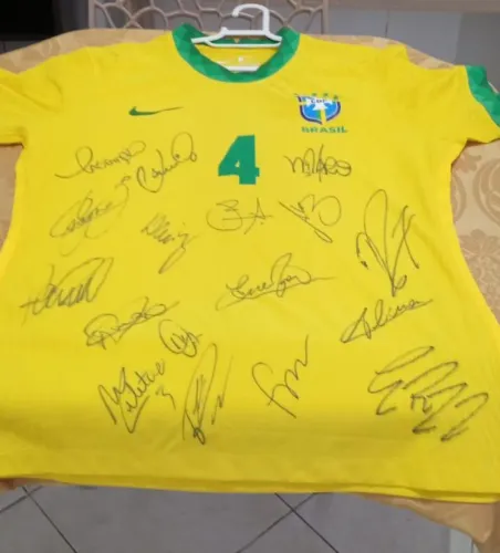 Camisa Oficial Nike Seleção Brasileira Copa América 2021 (autografada)