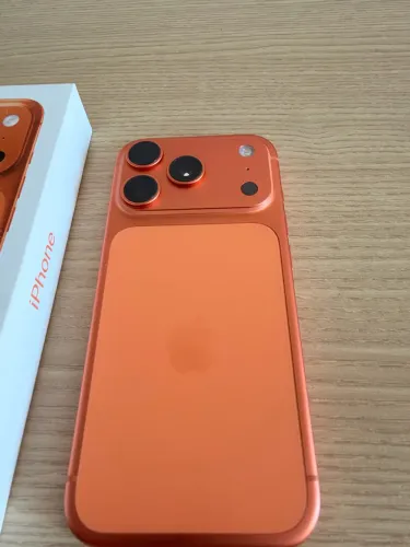 iPhone 17 pro 256GB Laranja