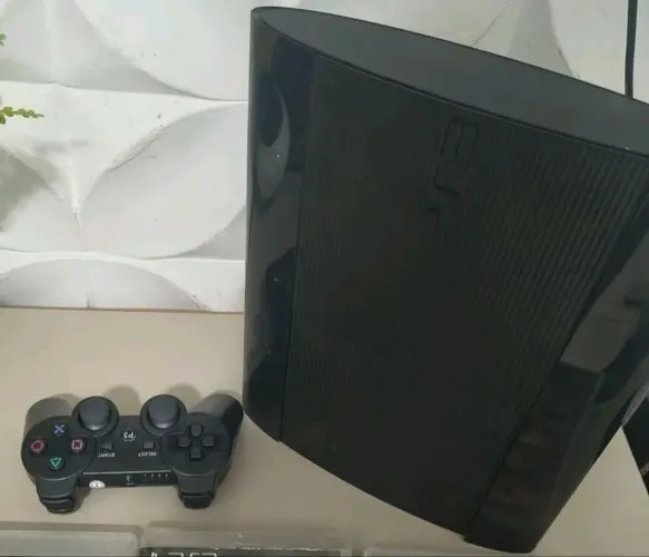 Playstation 3 slim.
