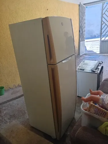 GELADEIRA GE FROST FREE FUNCIONANDO PERFEITAMENTE *<br>