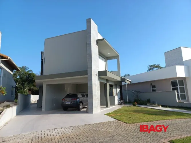 Excelente Casa 4 dormitório(s) em Ribeirão da Ilha - Florianópolis