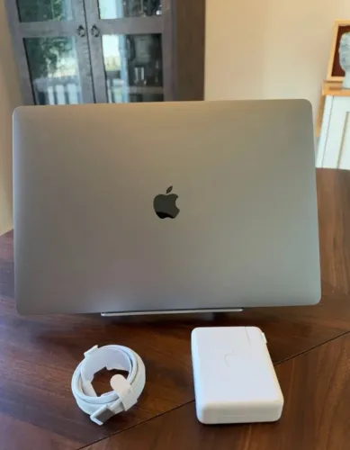 MacBook Pro 16'' PRO M5 Pro 48GB 1TB - 4 ciclos de bateria (100%) - Pronta Entrega