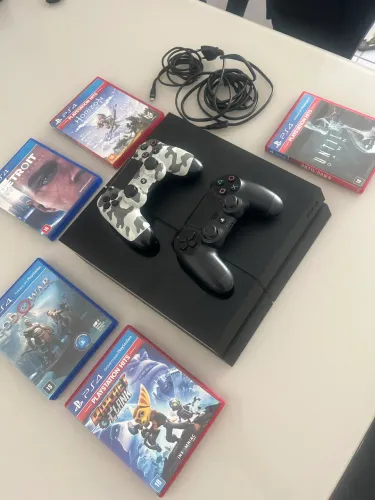 Play 4 500GB