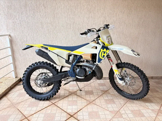 Husqvarna TE 250i 2t injetada 2023 IMPECÁVEL 