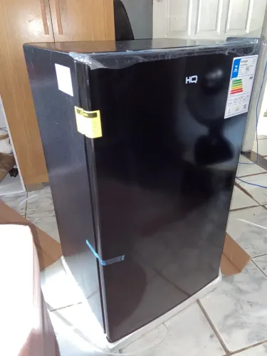 Vendo frigobar novinho da loja HQ 93L