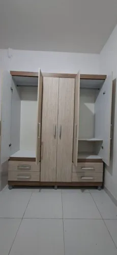 Guarda Roupa Casal 6 Portas e 4 Gavetas