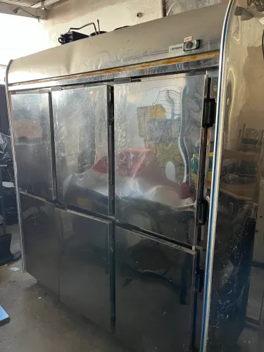 Geladeira Comercial 6 Portas Refribone - INOX - Motor Queimado (Para Conserto ou Peças)