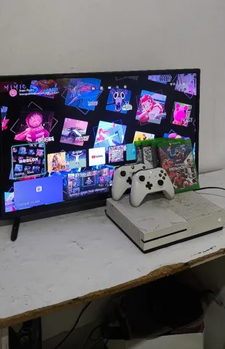 Xbox One S 800gb