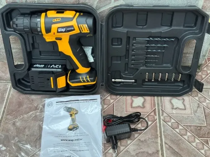 Parafusadeira WAP Bateria 12V com Maleta e Acessórios