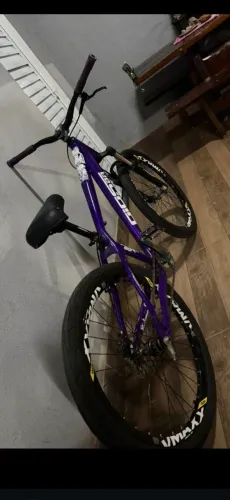 ? OPORTUNIDADE - BICICLETA GIOS 4TRIX ?<br>? Bicicleta Gios 4Trix, em estado de nova.