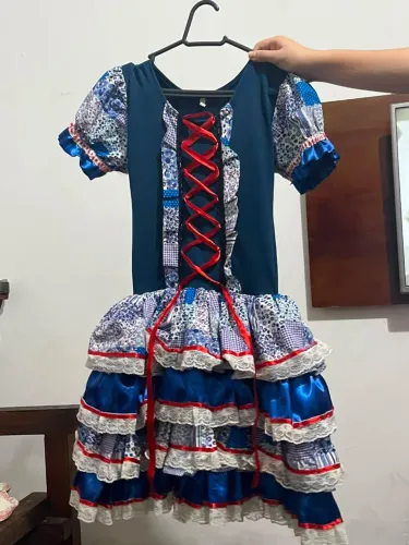 Vestido azul Festa Junina.