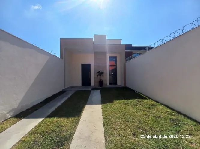 Casa moderna com 100m2, 3dorm, 2 vgs no Residencial Terra Nova em Caçapava-SPândida - Caça