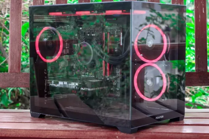 2600X - 16GB - RX 6600M