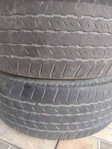 04 pneus 265/60-18 Bridgestone pickup