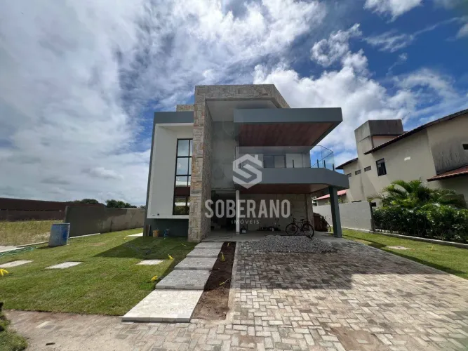 Casa com 4 dormitórios à venda em Condomínio Fechado, 295 m² por R$ 3.200.000 - Intermares
