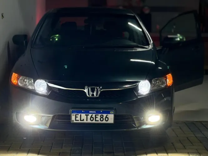 Honda Civic Sedan LXS 1.8/1.8 Flex 16V Aut. 4P 2010