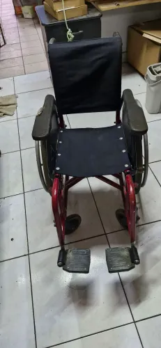 Cadeira de Rodas Jaguaribe Dobrável