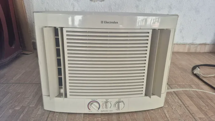 Ar condicionado parede Electrolux 10000 btus quente e frio