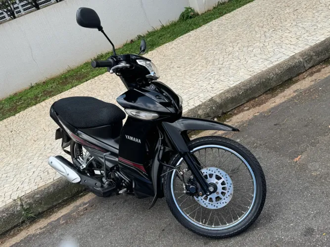 Crupton 2014 compartilha elétrica e freio a disco115 cc